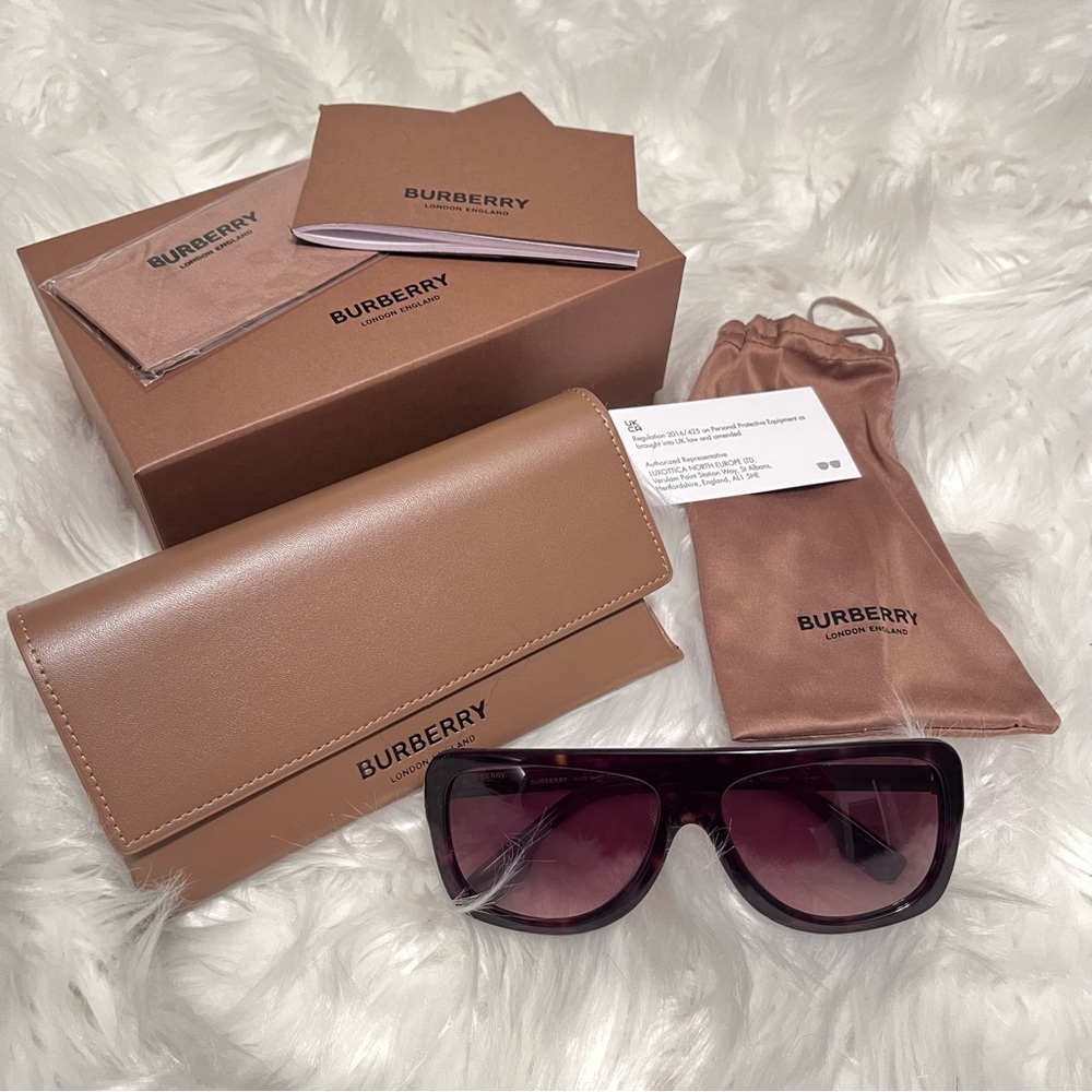 NWT Burberry sunglasses